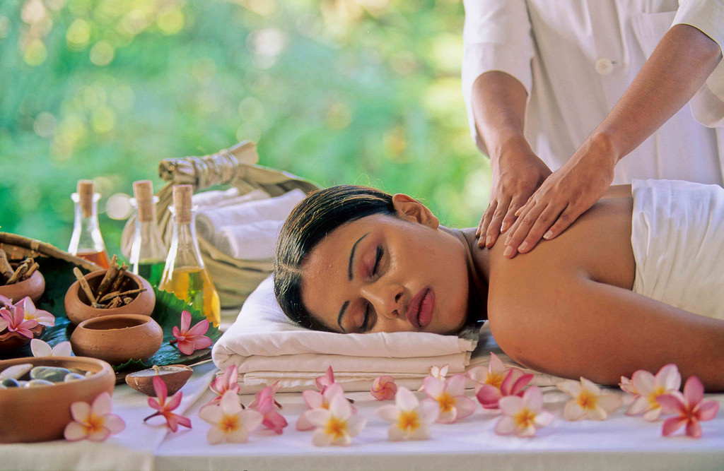 Ayurveda Consultation: Specialized Treatment of Chronic Joint Pain through Vata Dosha Balance